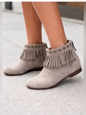 Anine Bing boots SZ 39 taupe suede, antique gold studded detail, festival vibes!